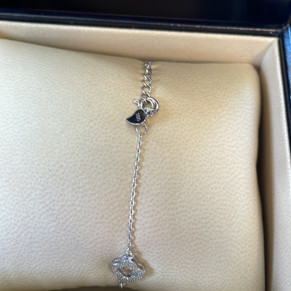 Gorgeous Crystal and Sterling Silver Clover Bracelet worn once - Picture 3 of 5